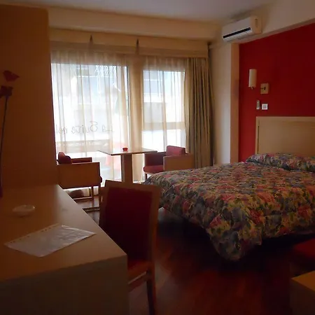 Crossing - & Comforts Bed & Breakfast